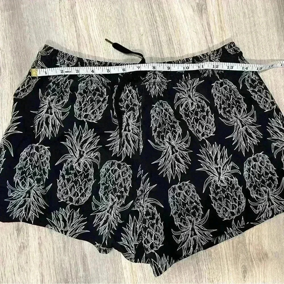 Lauren James Black White Pineapple Print Pull On Drawstring Swim Shorts Size M - Picture 8 of 8